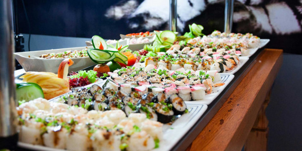 Comment organiser un buffet sucré-salé élégant pour un événement à la maison